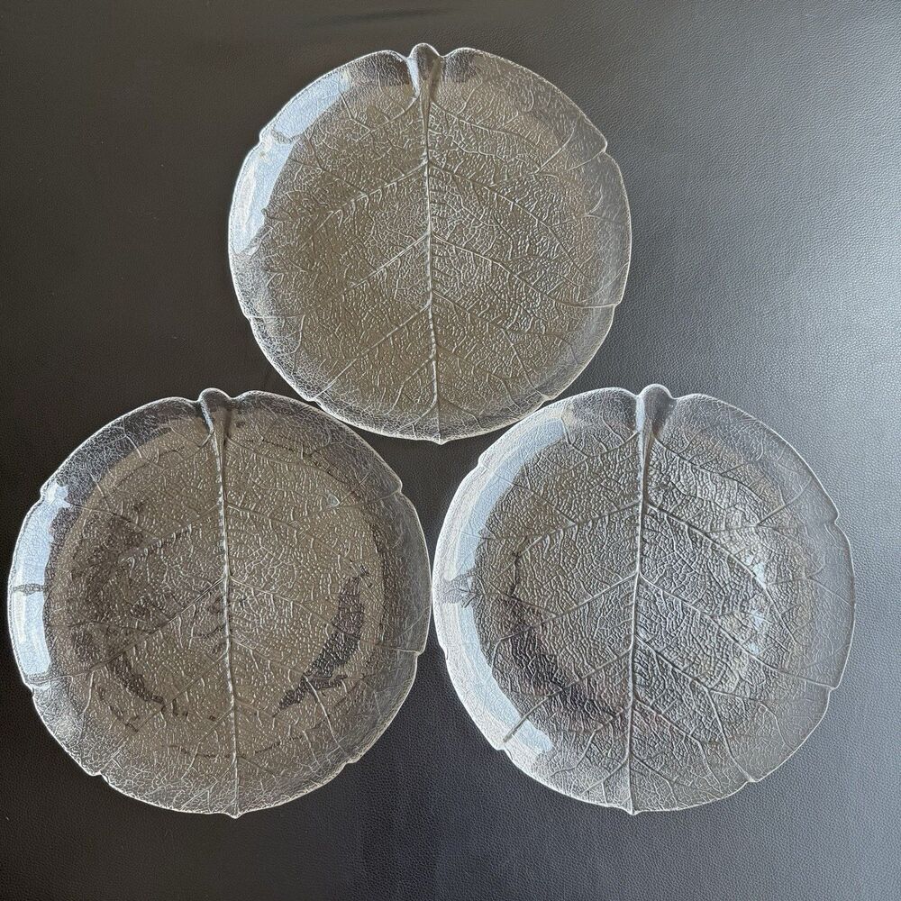 Vintage Arcoroc France Aspen Leaf Glass Dinner Plates 10.5” Set of 3 Clear MCM